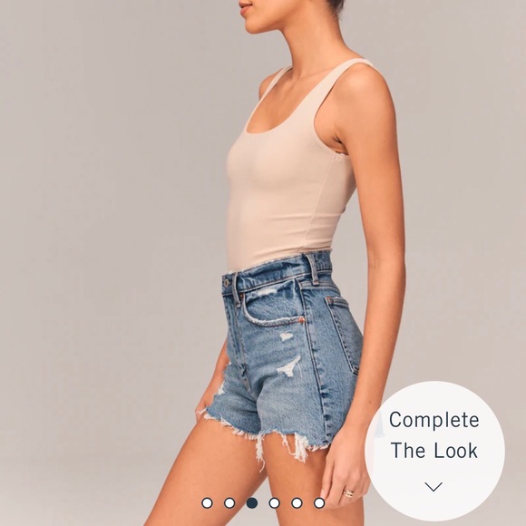 ‼️SOLD‼️ NWT - High Rise Mom Shorts - Ripped Medium Wash - Size 25 | 0 - Picture 10 of 12